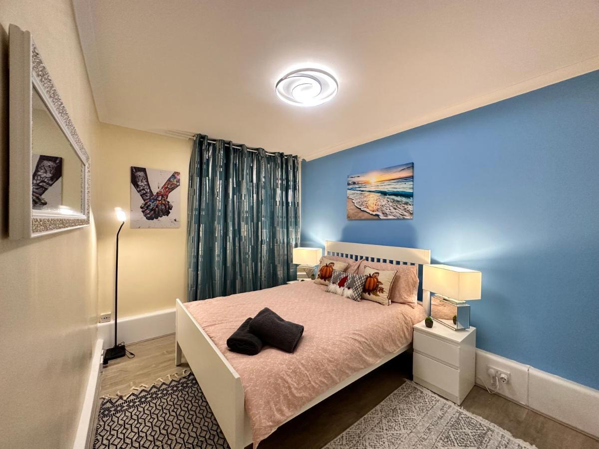 Posh 2-Bedroom, Living Room, Kitchen & 1.5 Bathroom 런던 외부 사진
