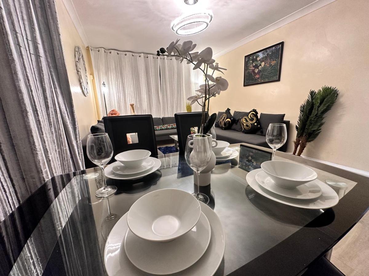 Posh 2-Bedroom, Living Room, Kitchen & 1.5 Bathroom 런던 외부 사진