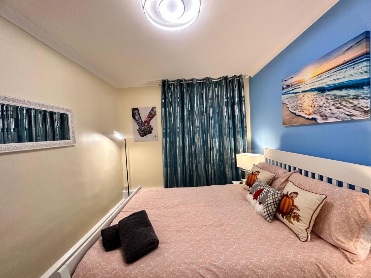 Posh 2-Bedroom, Living Room, Kitchen & 1.5 Bathroom 런던 외부 사진